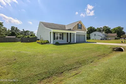 129 Backfield Place, Jacksonville, NC 28540 - Photo 2