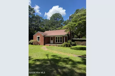 1203 N Poplar Street, Aberdeen, NC 28315 - Photo 2