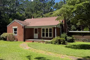 1203 N Poplar St, Aberdeen, NC 28315 - Photo 2
