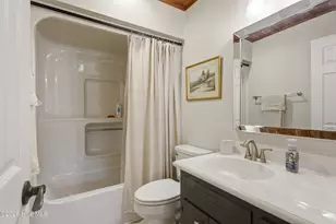 701 Plantation Dr, New Bern, NC 28562 - Photo 24