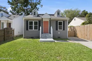726 Varsity Dr, Wilmington, NC 28403 - Photo 1