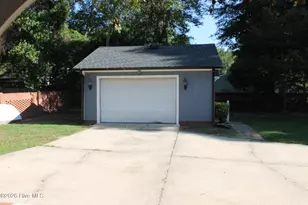 227 E College St, Whiteville, NC 28472 - Photo 16