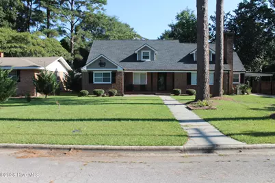 227 E College Street, Whiteville, NC 28472 - Photo 2