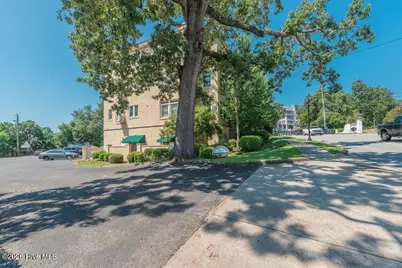 2068 Walton Way #305, Augusta, GA 30904 - Photo 12