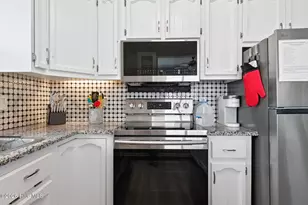 1302 Carolina Beach Ave N, Carolina Beach, NC 28428 - Photo 18