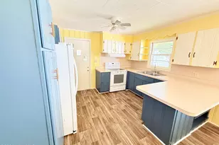 501 N Chestnut St, Mount Olive, NC 28365 - Photo 2