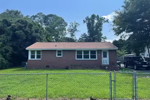 5806 Roseland Dr, Wilmington, NC 28409 - Photo 1