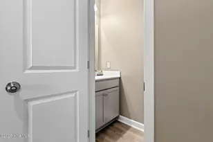 709 W Warner Ct, Hubert, NC 28539 - Photo 8