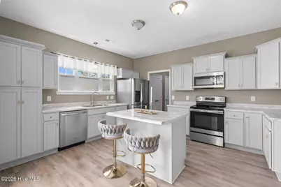 709 W Warner Court, Hubert, NC 28539 - Photo 6