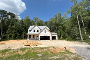 370 Glade Dr, Aberdeen, NC 28315 - Photo 1