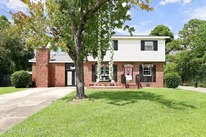 407 Brynn Marr Road, Jacksonville, NC 28546 - Photo 2