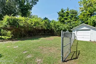 233 N 25th St, Wilmington, NC 28405 - Photo 34