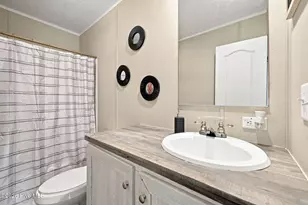 2621 Silver Creek Dr, Greenville, NC 27834 - Photo 24