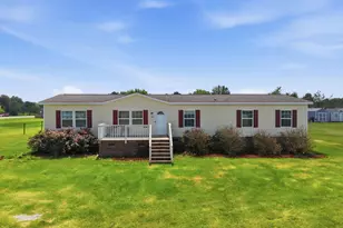 2621 Silver Creek Dr, Greenville, NC 27834 - Photo 2