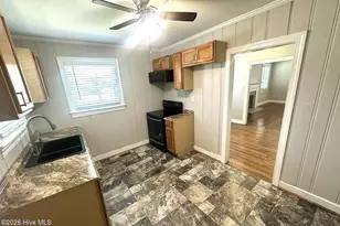 309 Broad St W, Wilson, NC 27893 - Photo 8