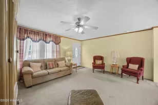207 Betty Dr, Burgaw, NC 28425 - Photo 8