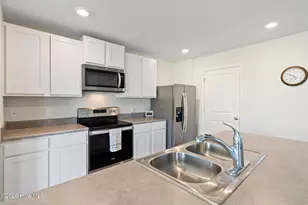 2233 Emerald Ave, Castle Hayne, NC 28429 - Photo 2