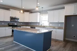 279 E Ivybridge Dr, Hubert, NC 28539 - Photo 4