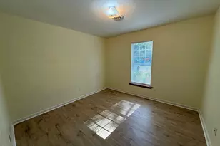 173 Corey Cir, Jacksonville, NC 28546 - Photo 4