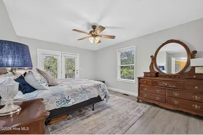140 NE 18th Street, Oak Island, NC 28465 - Photo 4