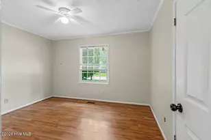 124 Carolina Cir, Jacksonville, NC 28546 - Photo 16