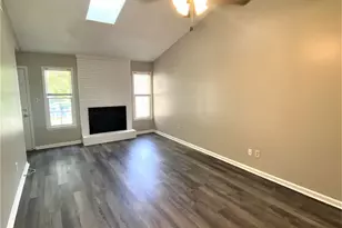 363 W Frances St, Jacksonville, NC 28546 - Photo 2