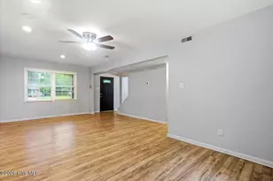 208 Greenbriar Dr, Jacksonville, NC 28546 - Photo 8
