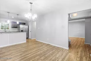 208 Greenbriar Dr, Jacksonville, NC 28546 - Photo 12