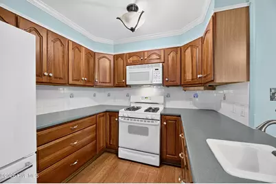 202 Queen Annes Road, Greenville, NC 27858 - Photo 12
