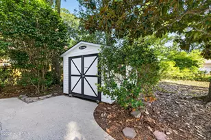 202 Queen Annes Rd, Greenville, NC 27858 - Photo 38