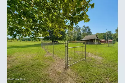 572 Ben Jones Road, Lake Waccamaw, NC 28450 - Photo 18