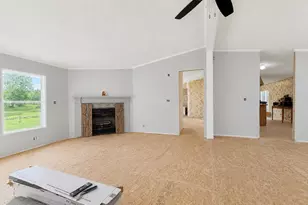 572 Ben Jones Rd, Lake Waccamaw, NC 28450 - Photo 4