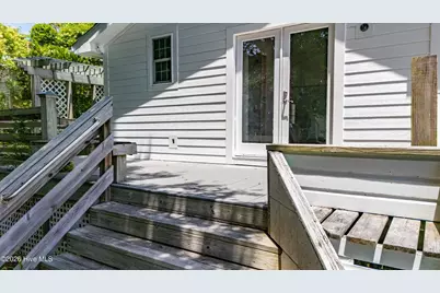 1105 Evans Street, Morehead City, NC 28557 - Photo 18