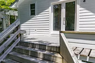 1105 Evans St, Morehead City, NC 28557 - Photo 18