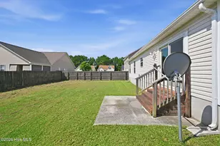 330 Providence Dr, Jacksonville, NC 28546 - Photo 6