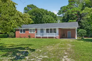 233 Long Leaf Acres Dr, Wilmington, NC 28405 - Photo 2
