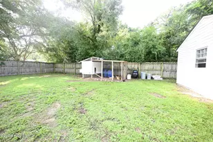 704 Henderson Dr, Jacksonville, NC 28540 - Photo 28
