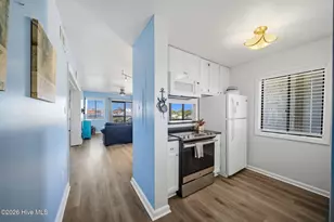 302 Canal Dr, Carolina Beach, NC 28428 - Photo 2