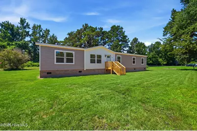 541 Sycamore Drive, Burgaw, NC 28425 - Photo 2