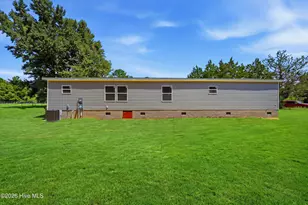 541 Sycamore Dr, Burgaw, NC 28425 - Photo 38