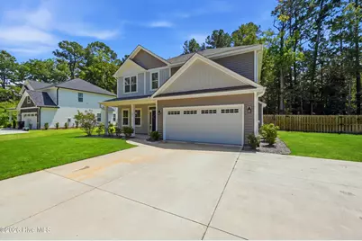 807 E Fremont Street, Burgaw, NC 28425 - Photo 4