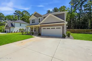 807 E Fremont St, Burgaw, NC 28425 - Photo 4