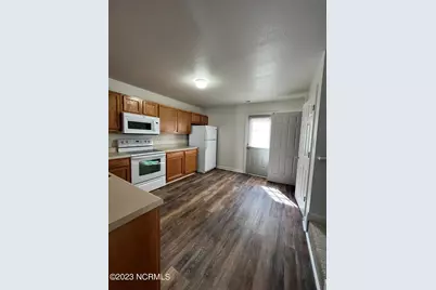 106 Streamwood Drive, Jacksonville, NC 28546 - Photo 6