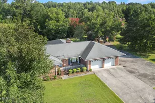 111 Maple St, Teachey, NC 28464 - Photo 32