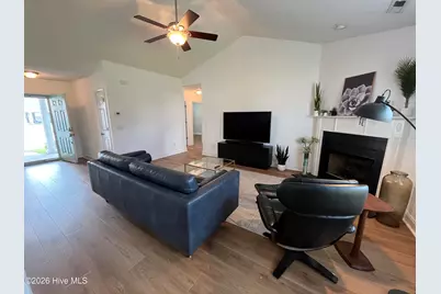 642 Hillside Drive, Wilmington, NC 28412 - Photo 6