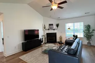 642 Hillside Dr, Wilmington, NC 28412 - Photo 4