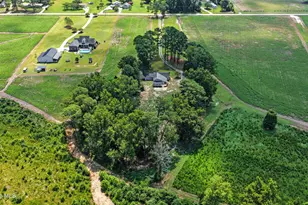 3275 Horse Branch Rd, Burgaw, NC 28425 - Photo 40