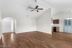 716 Radiant Dr, Jacksonville, NC 28546 - Photo 4