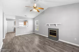 988 W Pueblo Dr, Jacksonville, NC 28546 - Photo 2