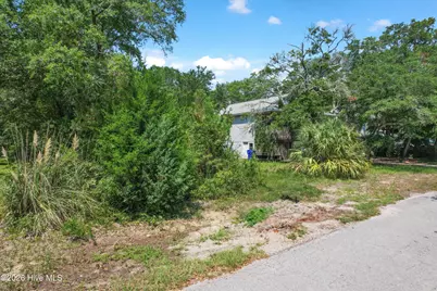 105 SE 8th Street, Oak Island, NC 28465 - Photo 4